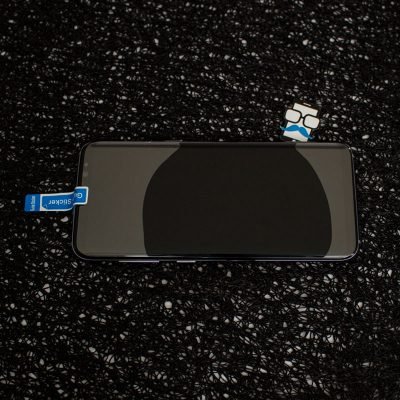 γυαλί-προστατευτικό-για-tsyal-screen-for-samsung-with-uv-lamp-set-7 Η ομάδα του Topcase.gr γνωρίζει πόσο πολύτιμο είναι το κινητό σας τηλέφωνο για εσάς. Γι' αυτό έχουμε θέσει ως στόχο μας να προσφέρουμε τη μέγιστη δυνατή ολοκληρωμένη προστασία για το τηλέφωνό σας. Γνωρίζουμε επίσης ότι όσο περισσότερο χρόνο αφήνετε χωρίς προστασία, τόσο μεγαλύτερος είναι ο κίνδυνος σπασίματος ή ζημιάς. Γι' αυτό προσπαθούμε να κάνουμε κάθε παράδοση το συντομότερο δυνατό. / Topcase, Topcase.gr, Τοπκείς, Τοπκείς 2007, Τοπ κείς, Τοπκείς.gr, Τοπκείςγρ / www.topcase.gr