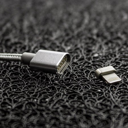 Η ομάδα του Topcase.gr γνωρίζει πόσο πολύτιμο είναι το κινητό σας τηλέφωνο για εσάς. Γι' αυτό έχουμε θέσει ως στόχο μας να προσφέρουμε τη μέγιστη δυνατή ολοκληρωμένη προστασία για το τηλέφωνό σας. Γνωρίζουμε επίσης ότι όσο περισσότερο χρόνο αφήνετε χωρίς προστασία, τόσο μεγαλύτερος είναι ο κίνδυνος σπασίματος ή ζημιάς. Γι' αυτό προσπαθούμε να κάνουμε κάθε παράδοση το συντομότερο δυνατό. / Topcase, Topcase.gr, Τοπκείς, Τοπκείς 2007, Τοπ κείς, Τοπκείς.gr, Τοπκείςγρ / www.topcase.gr