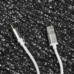 usb-kabel-type-c-pleten-1-metar-byal-topcase-1 Η ομάδα του Topcase.gr γνωρίζει πόσο πολύτιμο είναι το κινητό σας τηλέφωνο για εσάς. Γι' αυτό έχουμε θέσει ως στόχο μας να προσφέρουμε τη μέγιστη δυνατή ολοκληρωμένη προστασία για το τηλέφωνό σας. Γνωρίζουμε επίσης ότι όσο περισσότερο χρόνο αφήνετε χωρίς προστασία, τόσο μεγαλύτερος είναι ο κίνδυνος σπασίματος ή ζημιάς. Γι' αυτό προσπαθούμε να κάνουμε κάθε παράδοση το συντομότερο δυνατό. / Topcase, Topcase.gr, Τοπκείς, Τοπκείς 2007, Τοπ κείς, Τοπκείς.gr, Τοπκείςγρ / www.topcase.gr