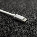 usb-kabel-type-c-pleten-1-metar-byal-topcase-2 Η ομάδα του Topcase.gr γνωρίζει πόσο πολύτιμο είναι το κινητό σας τηλέφωνο για εσάς. Γι' αυτό έχουμε θέσει ως στόχο μας να προσφέρουμε τη μέγιστη δυνατή ολοκληρωμένη προστασία για το τηλέφωνό σας. Γνωρίζουμε επίσης ότι όσο περισσότερο χρόνο αφήνετε χωρίς προστασία, τόσο μεγαλύτερος είναι ο κίνδυνος σπασίματος ή ζημιάς. Γι' αυτό προσπαθούμε να κάνουμε κάθε παράδοση το συντομότερο δυνατό. / Topcase, Topcase.gr, Τοπκείς, Τοπκείς 2007, Τοπ κείς, Τοπκείς.gr, Τοπκείςγρ / www.topcase.gr