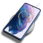Πολυτελής θήκη σιλικόνης για Samsung Galaxy S21 FE 5G - Blue 3 Η ομάδα του Topcase.gr γνωρίζει πόσο πολύτιμο είναι για εσάς το κινητό σας τηλέφωνο. Γι’ αυτόν τον λόγο έχουμε θέσει ως στόχο μας να προσφέρουμε τη μέγιστη δυνατή ολοκληρωμένη προστασία για το τηλέφωνό σας. Γνωρίζουμε επίσης ότι όσο περισσότερο χρόνο παραμένετε χωρίς προστασία, τόσο αυξάνεται ο κίνδυνος για θραύση ή ζημιά. Για αυτόν ακριβώς τον λόγο προσπαθούμε να πραγματοποιούμε κάθε παράδοση στον συντομότερο δυνατό χρόνο. / Topcase, Topcase.gr, Τοπκέις, Τοπκέις 2007, Τοπ κέις, Τοπκέις.gr, Τοπκέιςγρ / www.topcase.gr