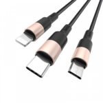 Καλώδιο φόρτισης 3 σε 1 για Lightning / Micro-USB / Type-C 1m Η ομάδα του Topcase.gr γνωρίζει πόσο πολύτιμο είναι για εσάς το κινητό σας τηλέφωνο. Γι’ αυτόν τον λόγο έχουμε θέσει ως στόχο μας να προσφέρουμε τη μέγιστη δυνατή ολοκληρωμένη προστασία για το τηλέφωνό σας. Γνωρίζουμε επίσης ότι όσο περισσότερο χρόνο παραμένετε χωρίς προστασία, τόσο αυξάνεται ο κίνδυνος για θραύση ή ζημιά. Για αυτόν ακριβώς τον λόγο προσπαθούμε να πραγματοποιούμε κάθε παράδοση στον συντομότερο δυνατό χρόνο. / Topcase, Topcase.gr, Τοπκέις, Τοπκέις 2007, Τοπ κέις, Τοπκέις.gr, Τοπκέιςγρ / www.topcase.gr