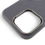 Premium Carbon Case για iPhone 15 Pro Max - Titanium Silver 3 Η ομάδα του Topcase.gr γνωρίζει πόσο πολύτιμο είναι για εσάς το κινητό σας τηλέφωνο. Γι’ αυτόν τον λόγο έχουμε θέσει ως στόχο μας να προσφέρουμε τη μέγιστη δυνατή ολοκληρωμένη προστασία για το τηλέφωνό σας. Γνωρίζουμε επίσης ότι όσο περισσότερο χρόνο παραμένετε χωρίς προστασία, τόσο αυξάνεται ο κίνδυνος για θραύση ή ζημιά. Για αυτόν ακριβώς τον λόγο προσπαθούμε να πραγματοποιούμε κάθε παράδοση στον συντομότερο δυνατό χρόνο. / Topcase, Topcase.gr, Τοπκέις, Τοπκέις 2007, Τοπ κέις, Τοπκέις.gr, Τοπκέιςγρ / www.topcase.gr