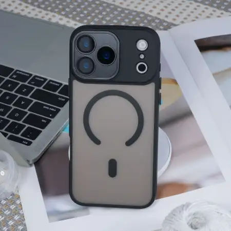 Луксозен MagSafe Матов кейс за iPhone 17 Pro Max - Черен